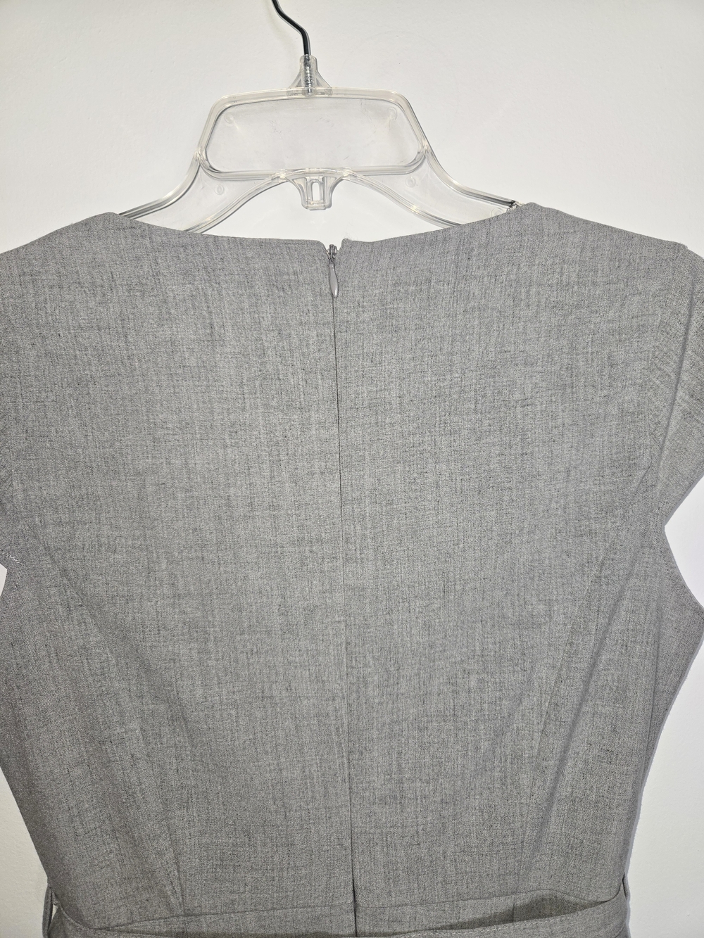 Calvin Klein Taylored Light Gray Cow-Neck Cap Sleeve Shealth Midi Dress 8P - Picture 5 of 13
